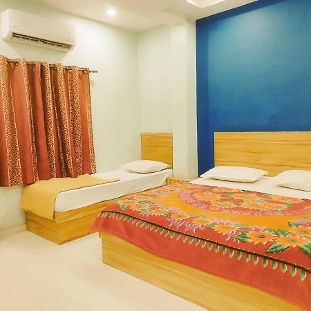 Hotel Guru Kripa - 500Mtr From Shreenathji Temple Nathdwara Exterior photo